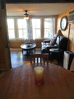 Riverside Inn and Cottages