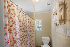 Riverside Inn and Cottages