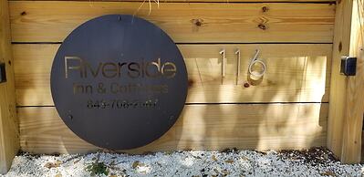 Riverside Inn and Cottages