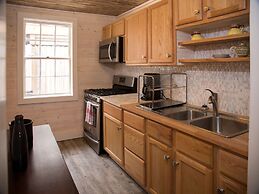 Riverside Inn and Cottages