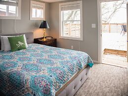 Riverside Inn and Cottages