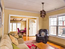 Riverside Inn and Cottages