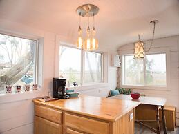 Riverside Inn and Cottages