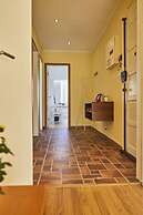 2 Bedroom Apartment Sol de Linda-a-Velha
