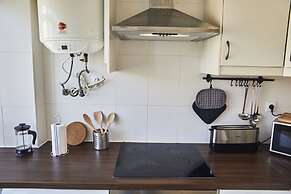 2 Bedroom Apartment Sol de Linda-a-Velha