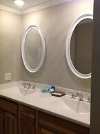 Strictly Moose Luxury Vacation Suites