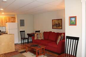 Strictly Moose Luxury Vacation Suites