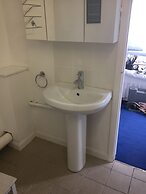 Basingstoke En Suite Room in Garden Annex