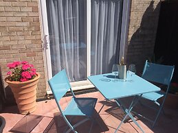 Basingstoke En Suite Room in Garden Annex