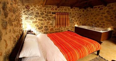 Paliokastro Guesthouse