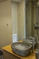 12 Keys Athens Apartments