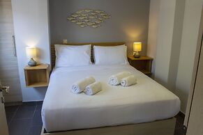 12 Keys Athens Apartments