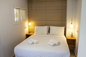 12 Keys Athens Apartments