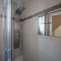 12 Keys Athens Apartments