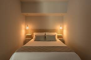 12 Keys Athens Apartments