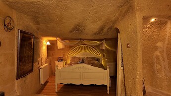 Iris Cave Cappadocia