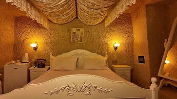 Iris Cave Cappadocia