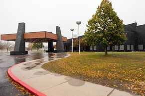 Royal River Casino and Hotel