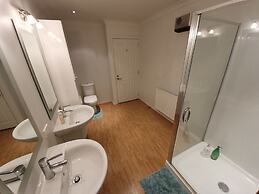 Claremont Country Lodge B&B