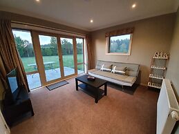 Claremont Country Lodge B&B