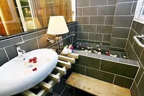 Taiping Mountain Spring Love