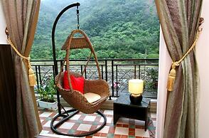 Taiping Mountain Spring Love