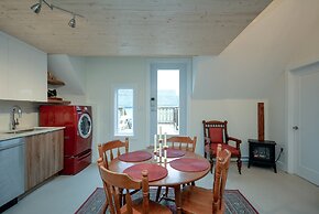 M. Hooper Downtown Luxury