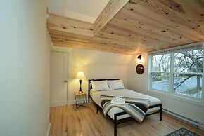 M. Hooper Downtown Luxury