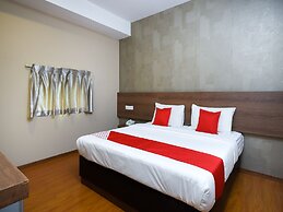 Super OYO 977 Hong Kong Suites