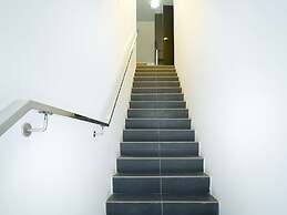 Super OYO 977 Hong Kong Suites