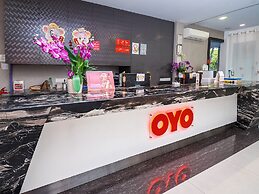 Super OYO 977 Hong Kong Suites