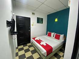 Hotel O Captain Hotel Cafe & Bistro