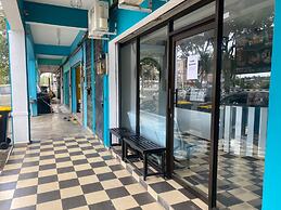 Hotel O Captain Hotel Cafe & Bistro