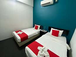 Hotel O Captain Hotel Cafe & Bistro