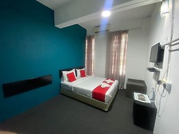 Hotel O Captain Hotel Cafe & Bistro