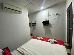 Hotel O Captain Hotel Cafe & Bistro