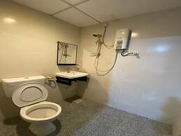 Hotel O Captain Hotel Cafe & Bistro