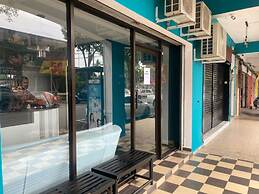 Hotel O Captain Hotel Cafe & Bistro