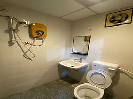 Hotel O Captain Hotel Cafe & Bistro