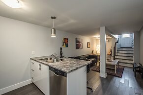 Spacious DAL & Downtown Apartments