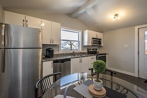 Spacious DAL & Downtown Apartments