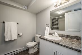 Spacious DAL & Downtown Apartments