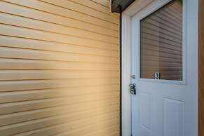 Spacious DAL & Downtown Apartments