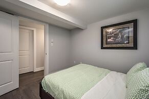 Spacious DAL & Downtown Apartments