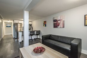 Spacious DAL & Downtown Apartments
