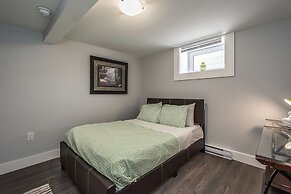 Spacious DAL & Downtown Apartments