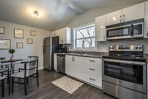 Spacious DAL & Downtown Apartments