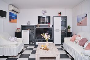 Seaview Apartment Kia by Litto