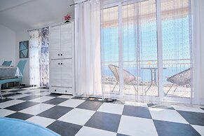 Seaview Apartment Kia by Litto