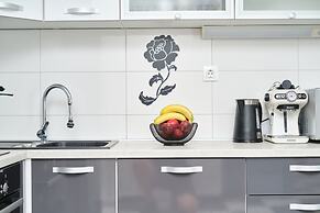 Seaview Apartment Kia by Litto